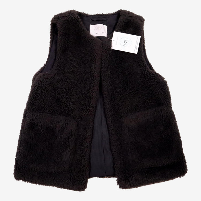 ZARA 6/7 ans veste sans manches noire Sherpa