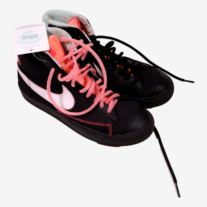 NIKE P38 baskets blazer noirlacets rose