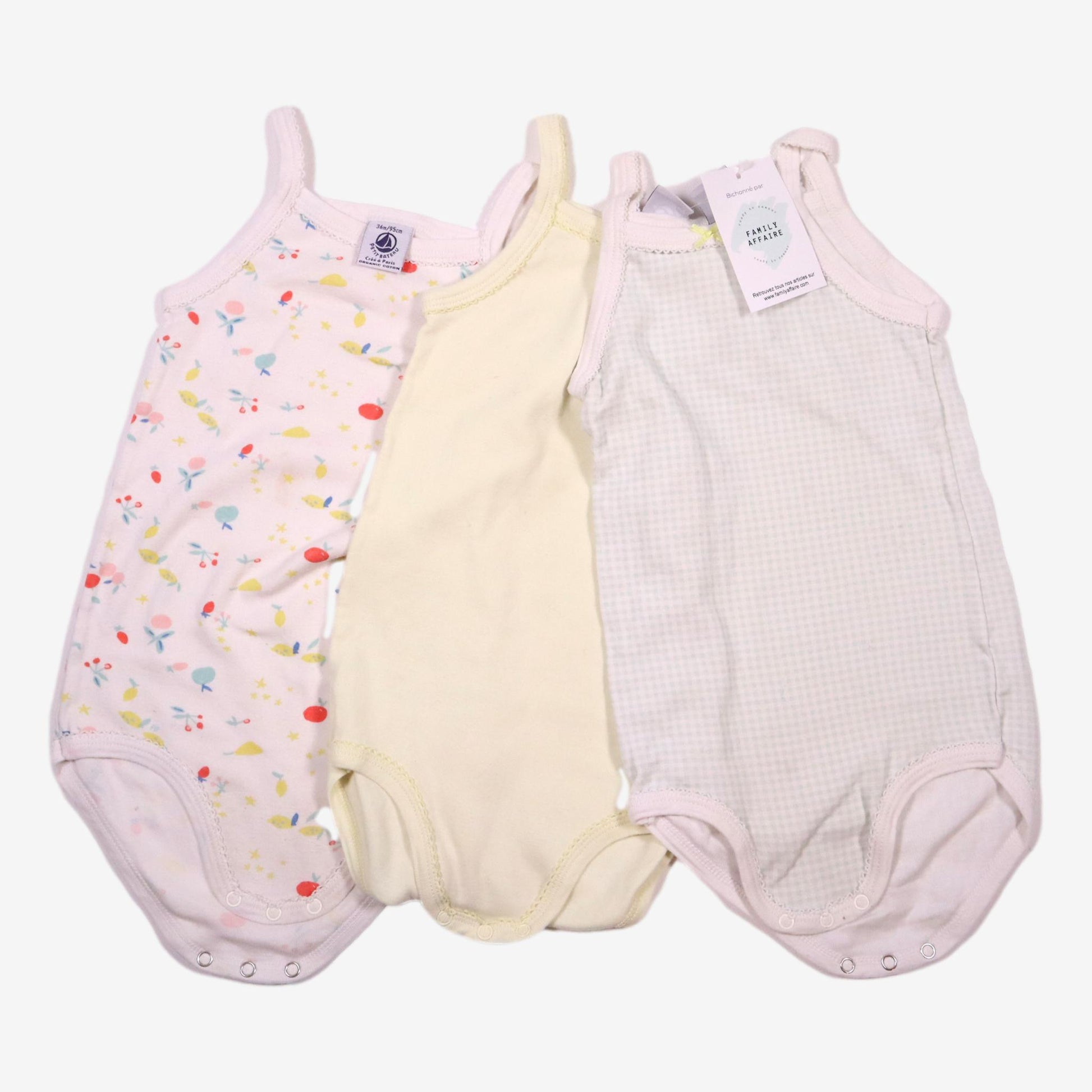 PETIT BATEAU 3 ans LOT 3 bodys