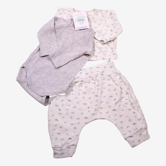 PETIT BATEAU 6 mois lot 3 body et ensemble